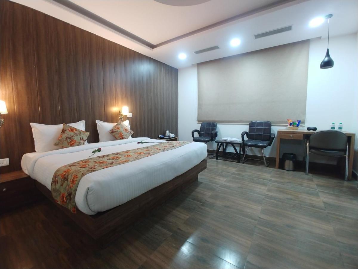 The Dwelling Paradise Ξενοδοχείο Greater Noida Εξωτερικό φωτογραφία