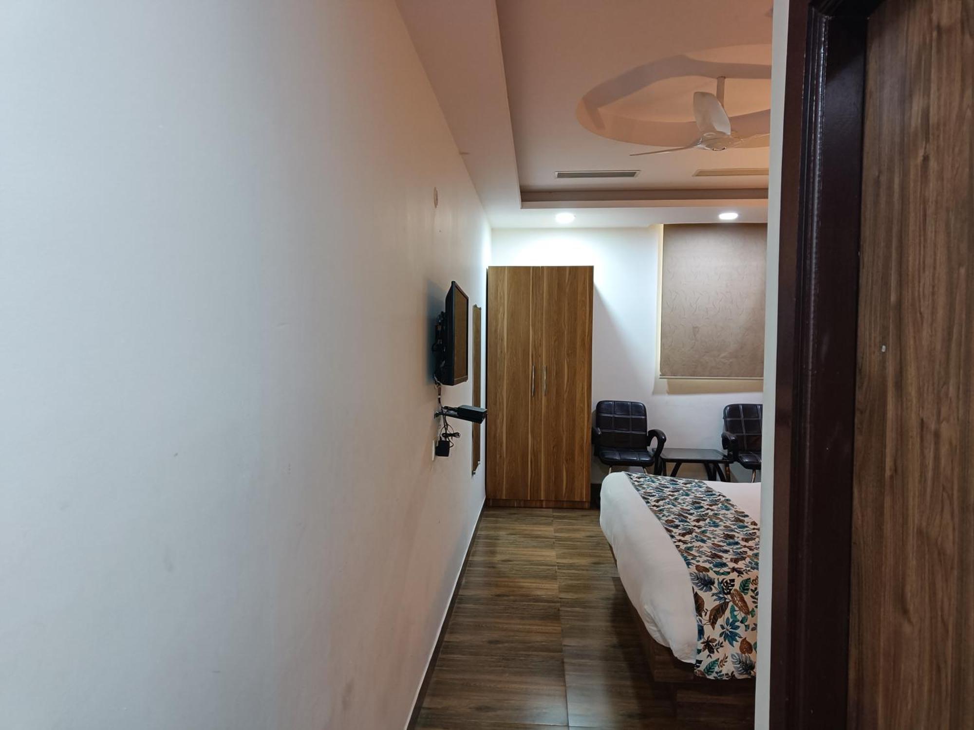 The Dwelling Paradise Ξενοδοχείο Greater Noida Εξωτερικό φωτογραφία