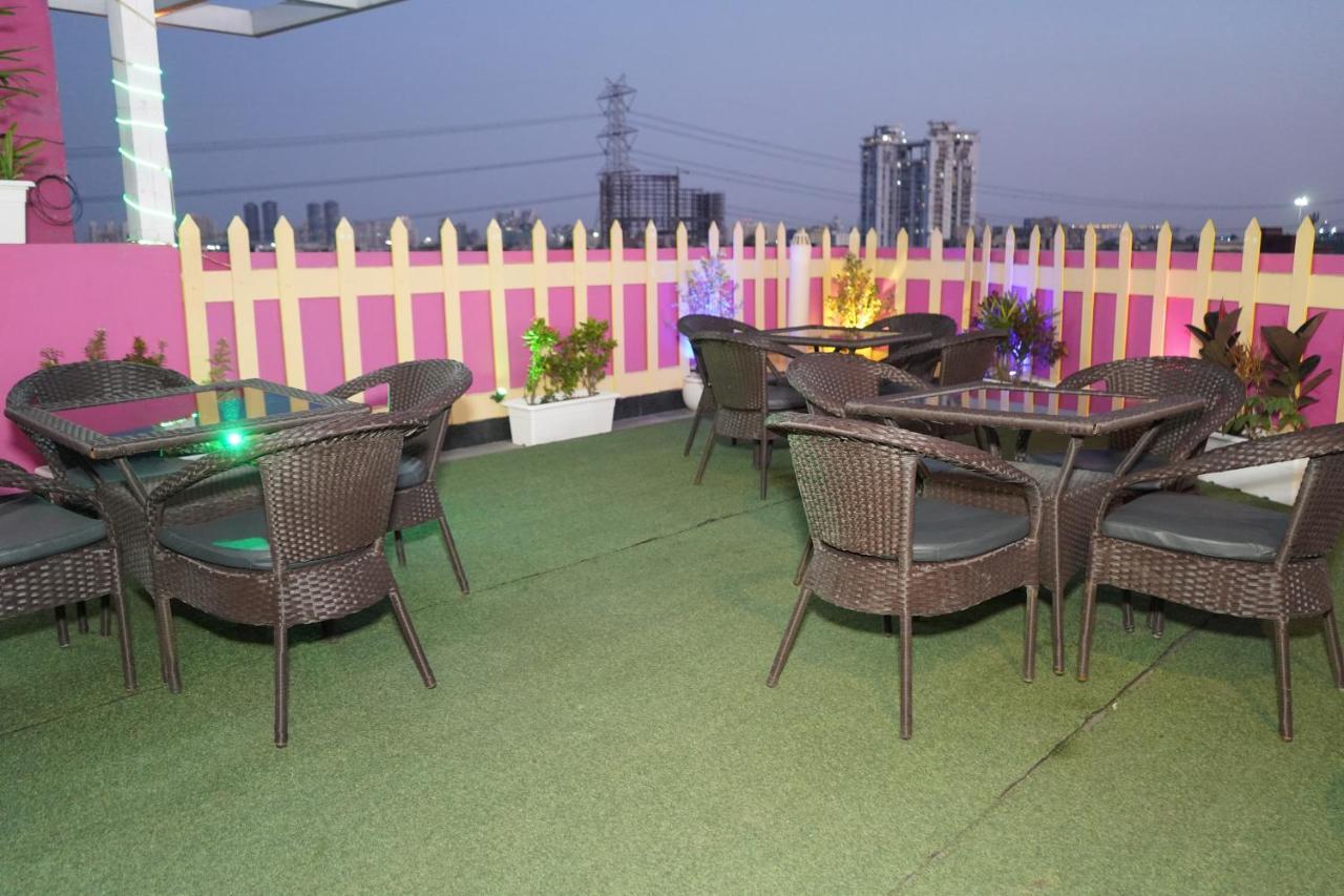 The Dwelling Paradise Ξενοδοχείο Greater Noida Εξωτερικό φωτογραφία