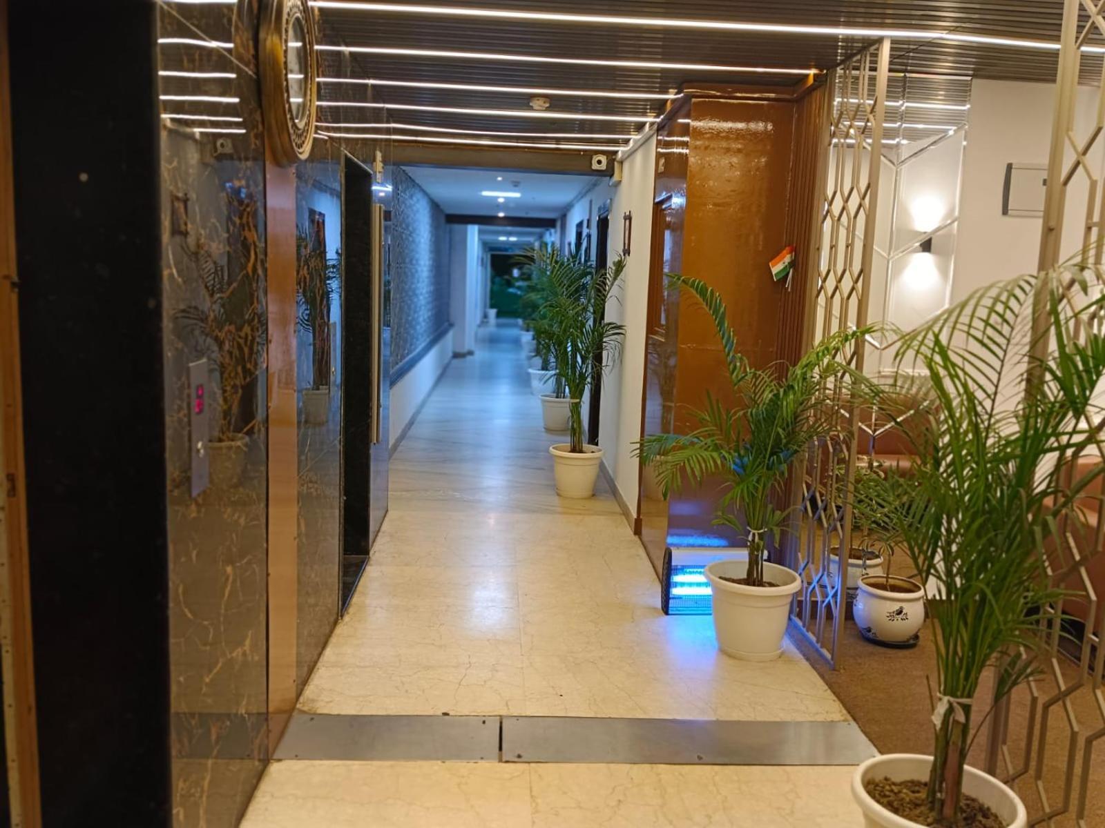 The Dwelling Paradise Ξενοδοχείο Greater Noida Εξωτερικό φωτογραφία